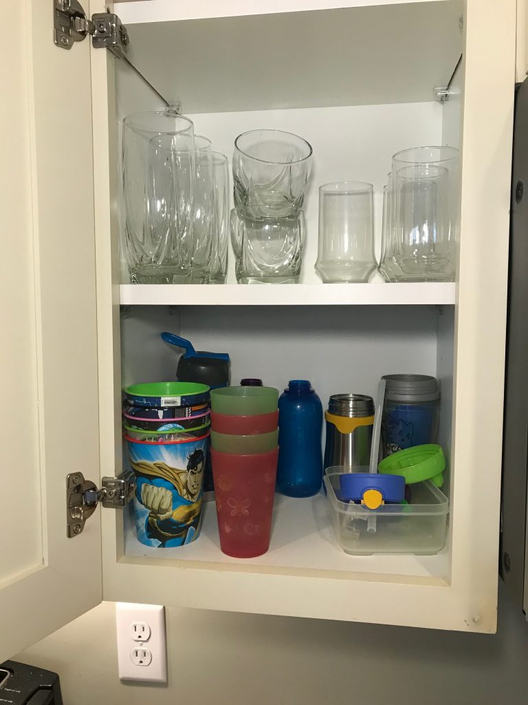 Organization solutions for your kitchen. #momlife #organization #tips #information #productivity