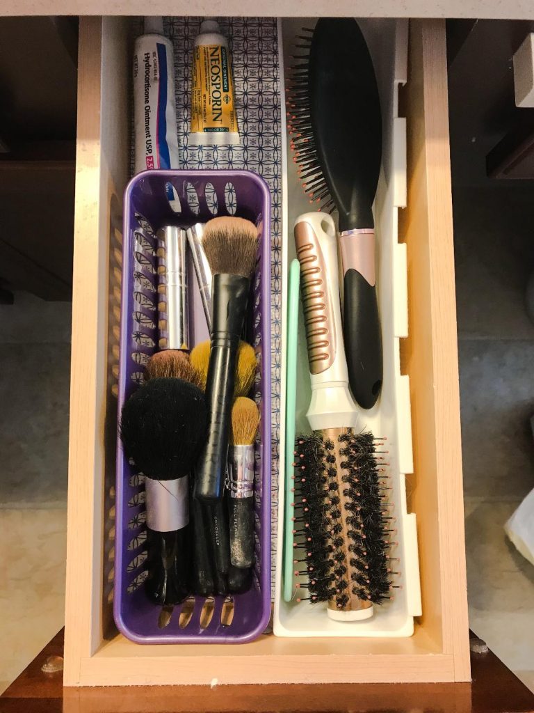 Makeup and Brush Drawers. #storage #solution #bathroom