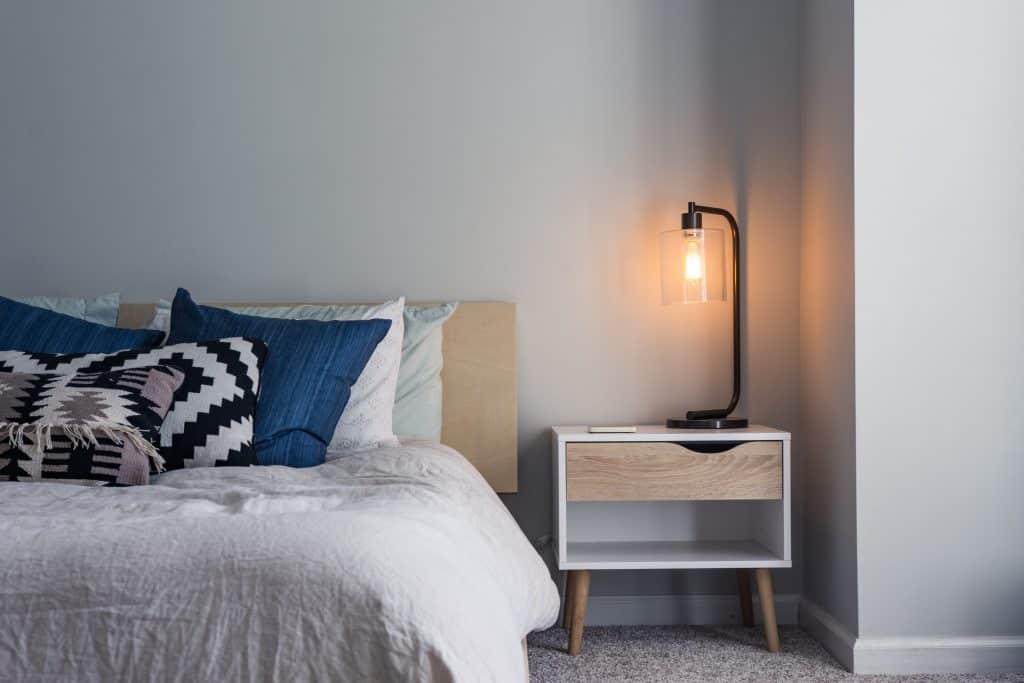 how to organize nightstand