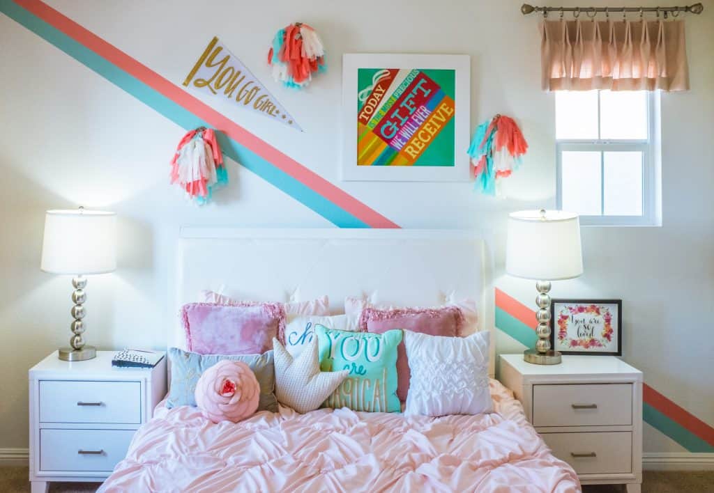 how to declutter a room kids room