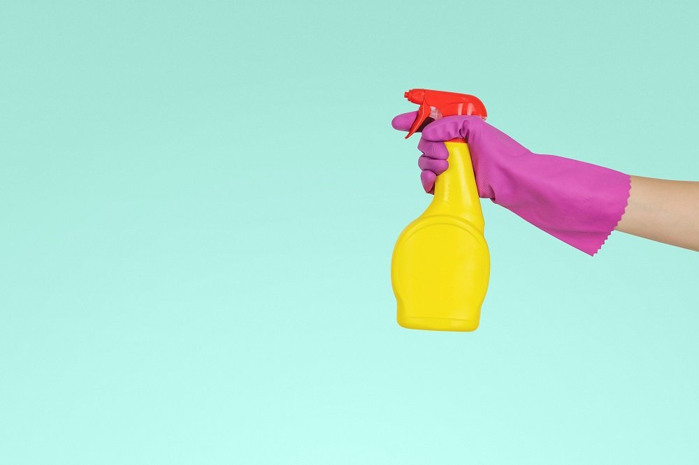household bleach spray