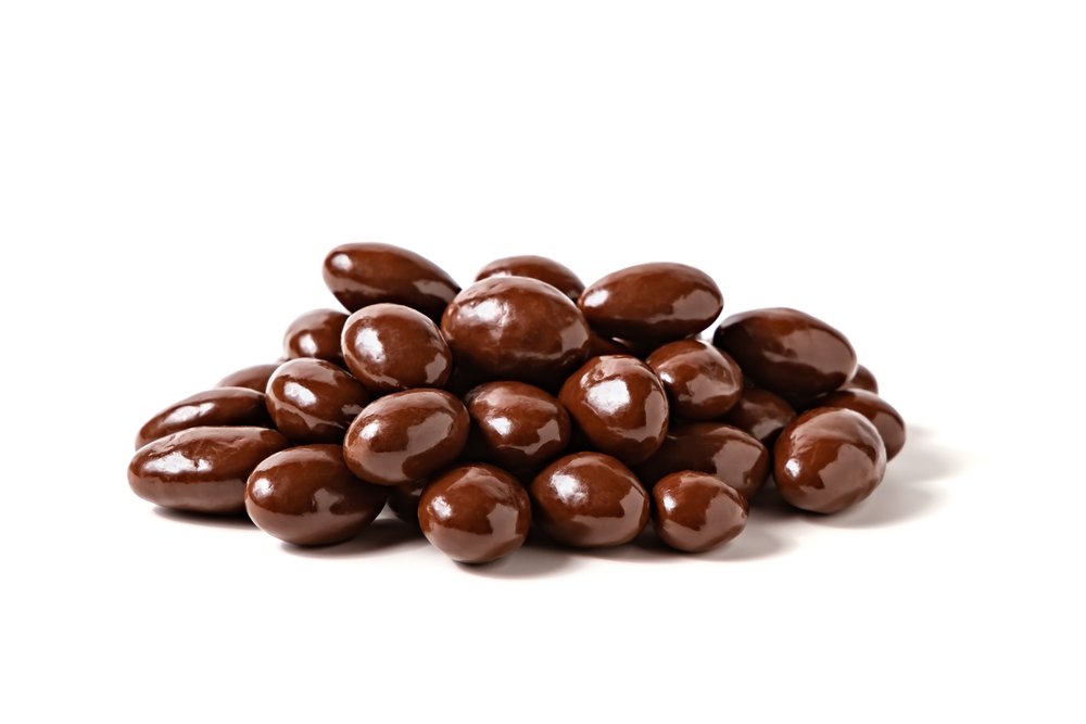 chocolate covered almonds healthy snacks for moms